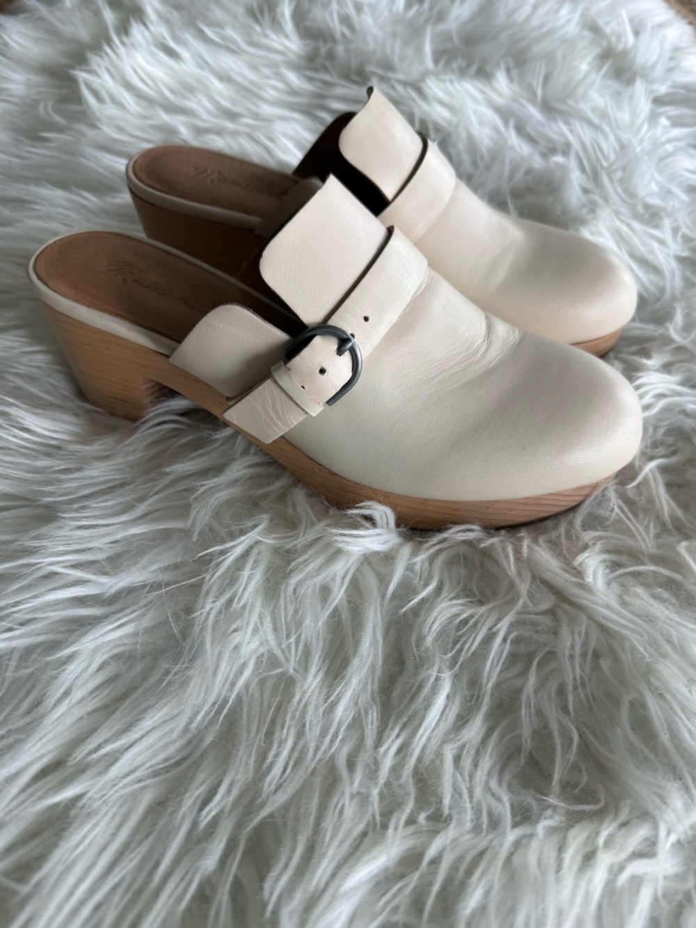 Madewell The Monique Buckle Clogs - Picture 3 of 12